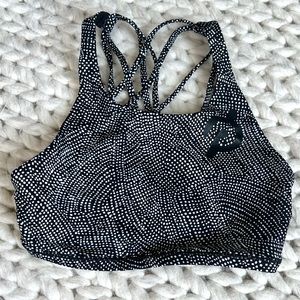 NWOT Lululemon peloton free to be wild sports bra